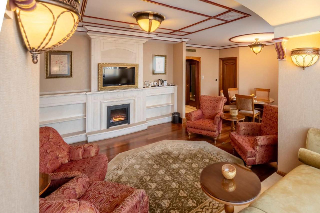 Готель The Palace Taksim 4*