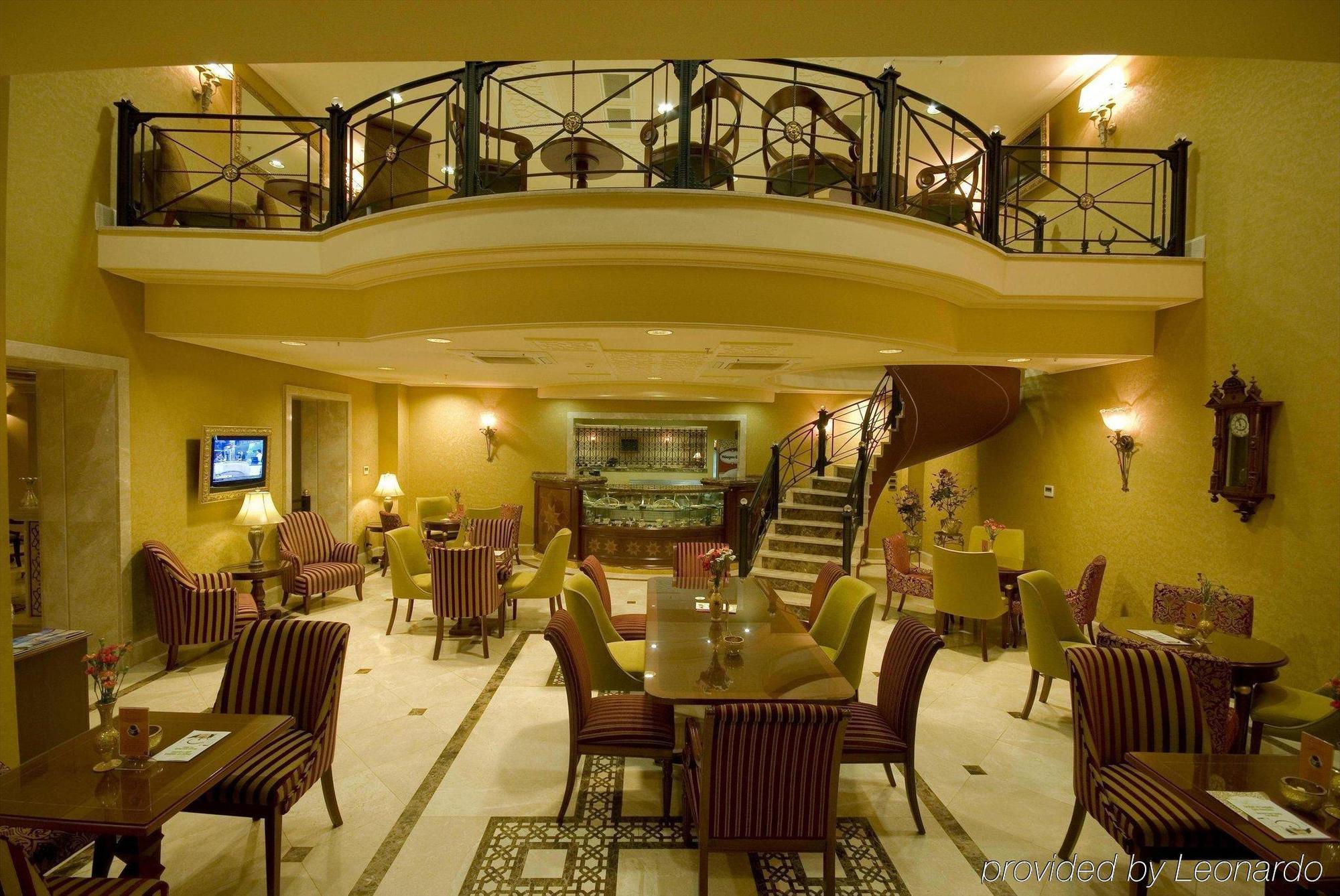 Готель The Palace Taksim 4*