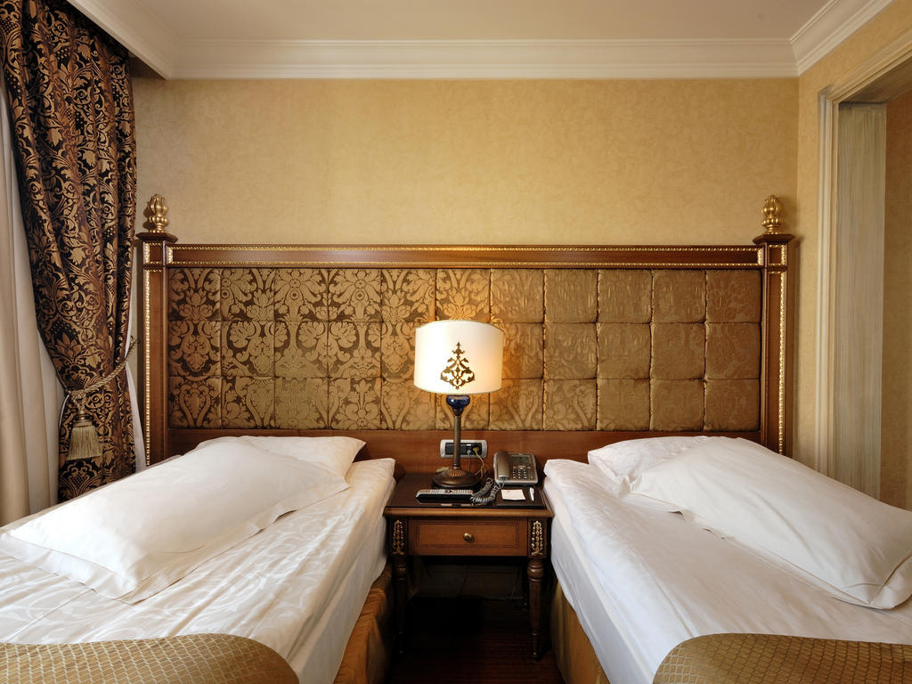 Отель The Palace Taksim Стамбул